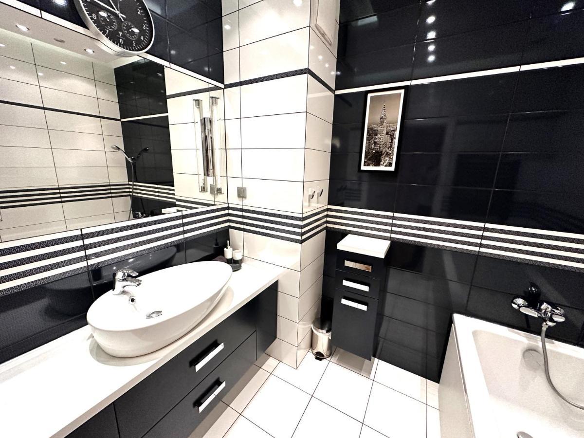 Apartament Wlodarzewska Warschau Buitenkant foto
